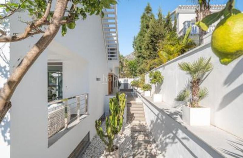 Foto 1451b640-d91f-46d4-900e-cbf02d90dd68. Casa amb aparcament piscina a Sierra Blanca Marbella