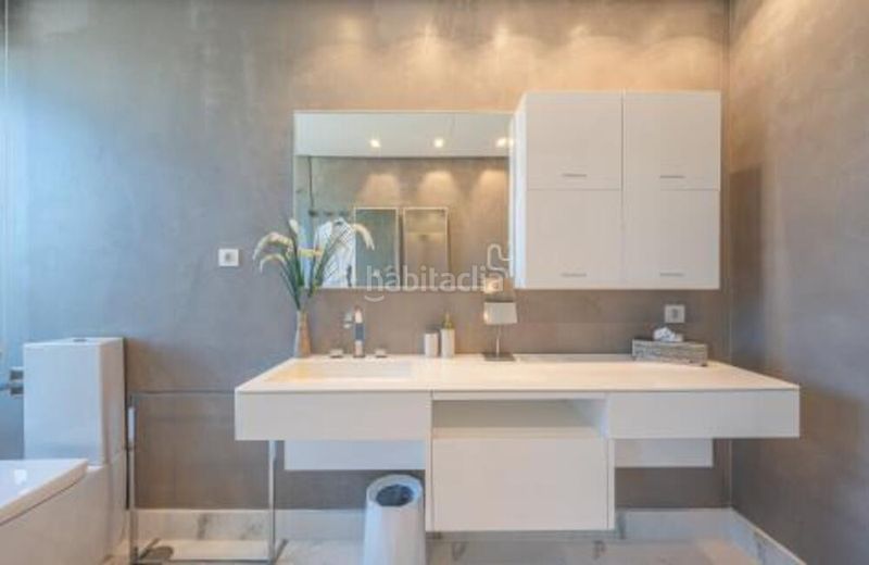 Foto 61f85944-3c59-48de-a870-4fe0cb04847f. Casa amb aparcament piscina a Sierra Blanca Marbella
