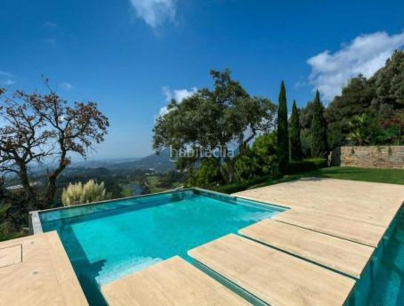 Foto a7b085bd-cc1d-4298-848c-5945493741c7. Casa amb aparcament piscina a La Zagaleta Benahavís