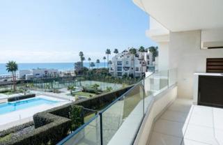 Apartment en N/a. Increble apartamento de 3 dormitorios en velaya frente al mar