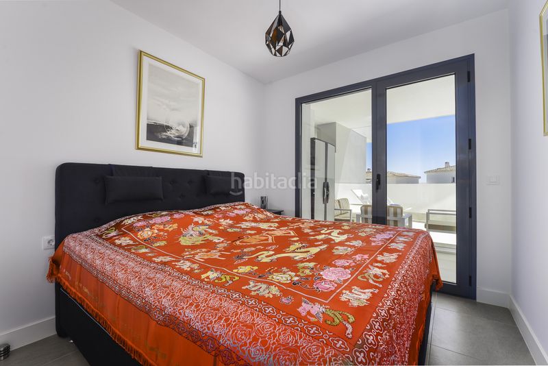 Foto 2f1c5e22-eeed-41b0-a299-db1d4e308e2e. Apartament amb aparcament piscina a Alcorrín Manilva