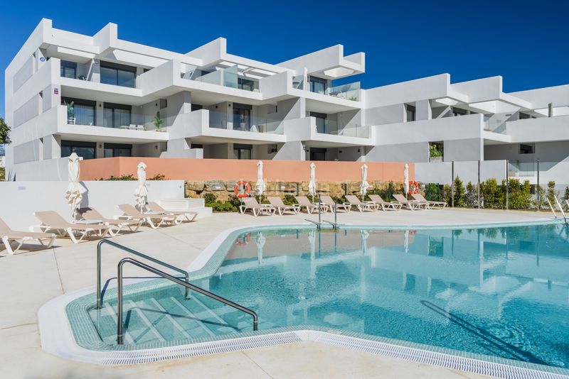 Foto 5f01bee3-890e-4c40-a6fe-755a660a07d1. Apartament amb aparcament piscina a Alcorrín Manilva