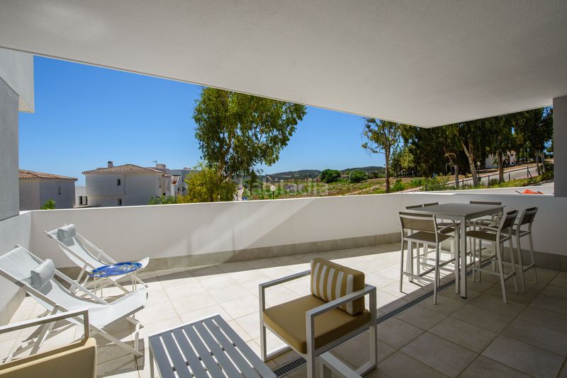 Foto 63d15cc0-5af7-4d4d-a768-6788f179eac5. Apartament amb aparcament piscina a Alcorrín Manilva
