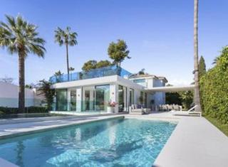 House in N/a. Moderna villa en las brisas, nueva andalucia, marbella