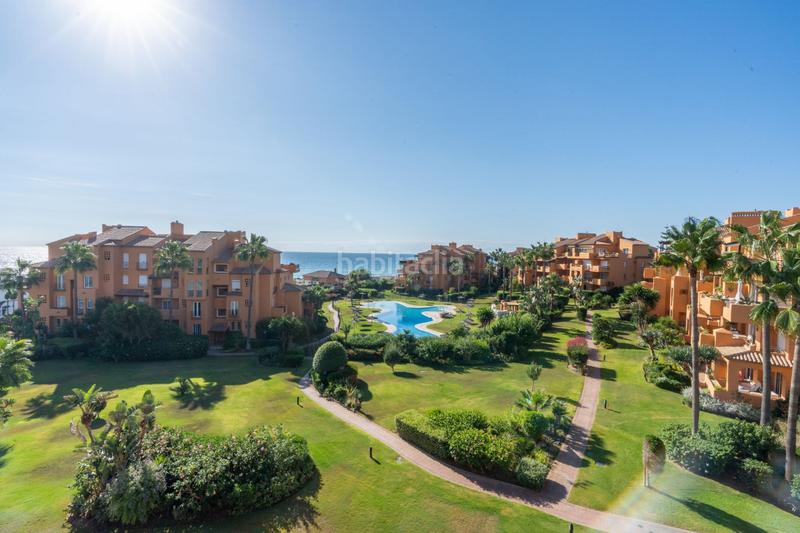 Foto 8ebf11cb-3f58-4a25-9538-94d055fdd663. Attico in n/a in El Castillo Manilva