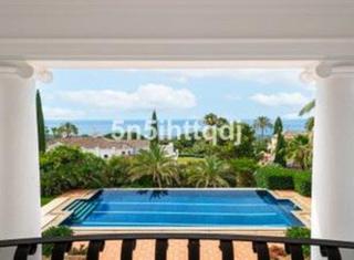 Rent House in N/a. Villa en alquiler en sierra blanca, marbella