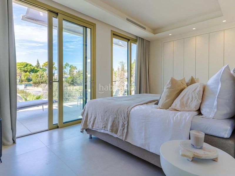 Foto 13132d18-6a1b-4028-b555-352c5bb27f48. Tríplex amb aparcament piscina a lomas de Marbella club Marbella