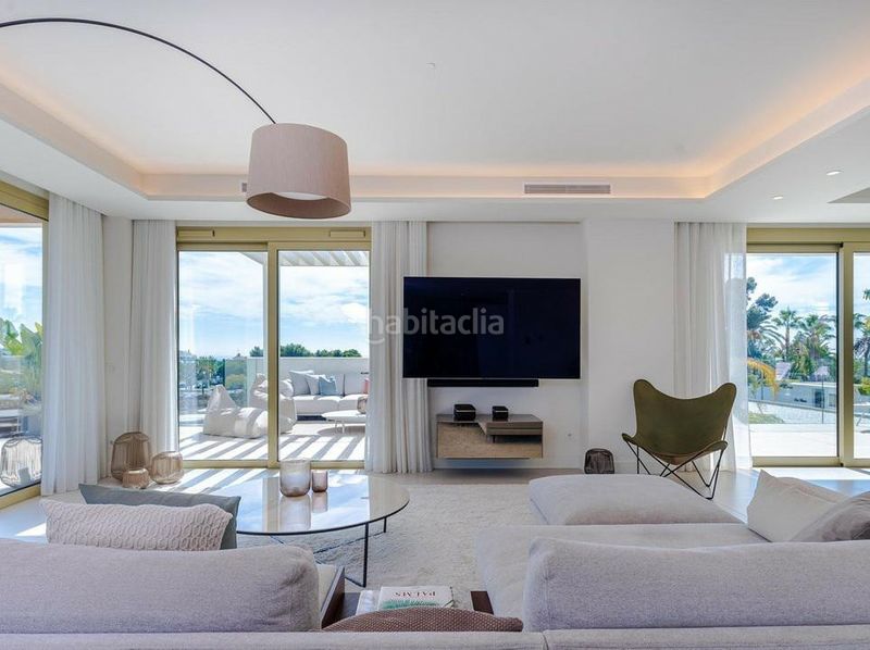 Foto 17c21da2-6080-4449-8c42-fadbbcfc5273. Tríplex amb aparcament piscina a lomas de Marbella club Marbella