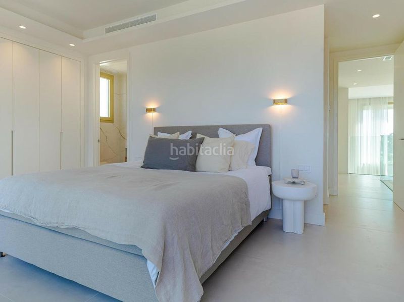 Foto 2b939e38-8d6a-4379-8d67-a0e350f00480. Tríplex amb aparcament piscina a lomas de Marbella club Marbella