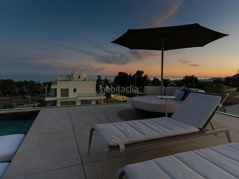 Foto 644e0de7-b06b-47c6-b585-311558bb6cf4. Tríplex amb aparcament piscina a lomas de Marbella club Marbella