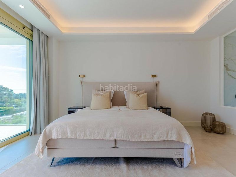 Foto aeb7da63-2d12-48c6-800b-aa4dcb0542d2. Tríplex amb aparcament piscina a lomas de Marbella club Marbella