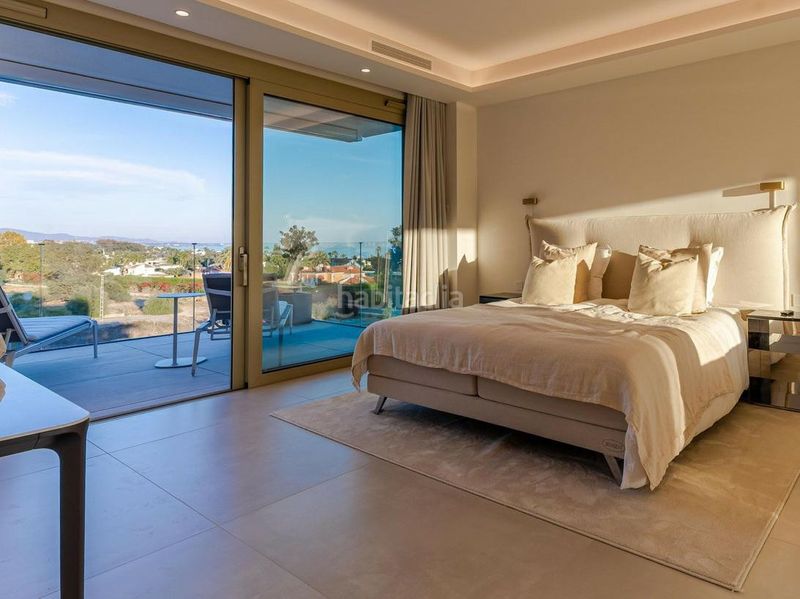 Foto d4e5389d-c663-44e9-af56-37d6312b6fc3. Tríplex amb aparcament piscina a lomas de Marbella club Marbella