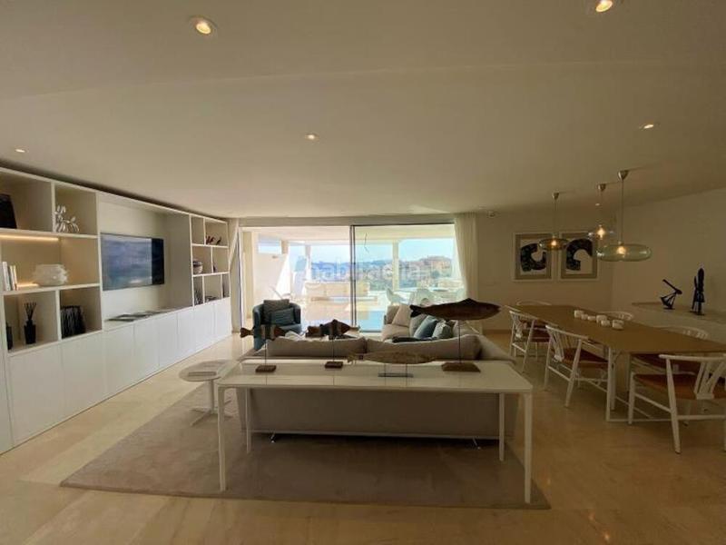 Foto 3a055f8d-ca55-4dab-a1e3-acb0f5b551c8. Apartament a n/a a Los Naranjos Marbella