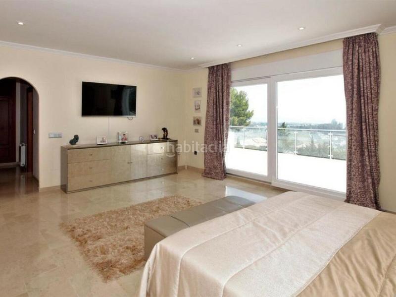 Foto 067e13e0-a8d9-4aa0-8eba-964f2d8f1e81. Miete haus in avenida de la gardenia 162 in Paraiso - Barronal Estepona