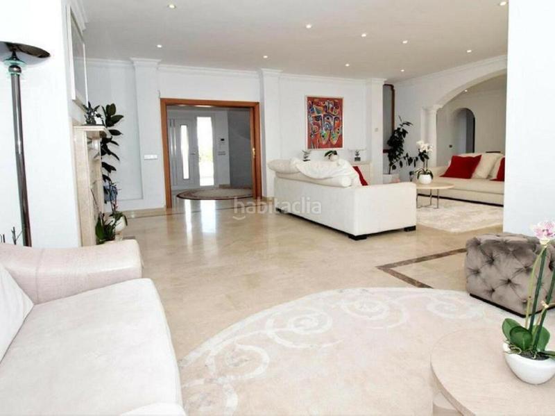 Foto 5a50123b-f29c-43b6-b404-14b54d531f90. Miete haus in avenida de la gardenia 162 in Paraiso - Barronal Estepona
