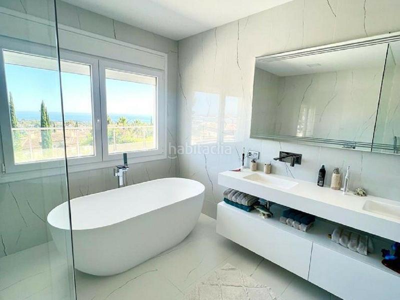 Foto d6e8381e-5aaa-44e0-ba5e-7c1632288f7d. Miete haus in avenida de la gardenia 162 in Paraiso - Barronal Estepona