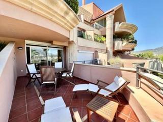 Miete Appartement in N/a. Lujo