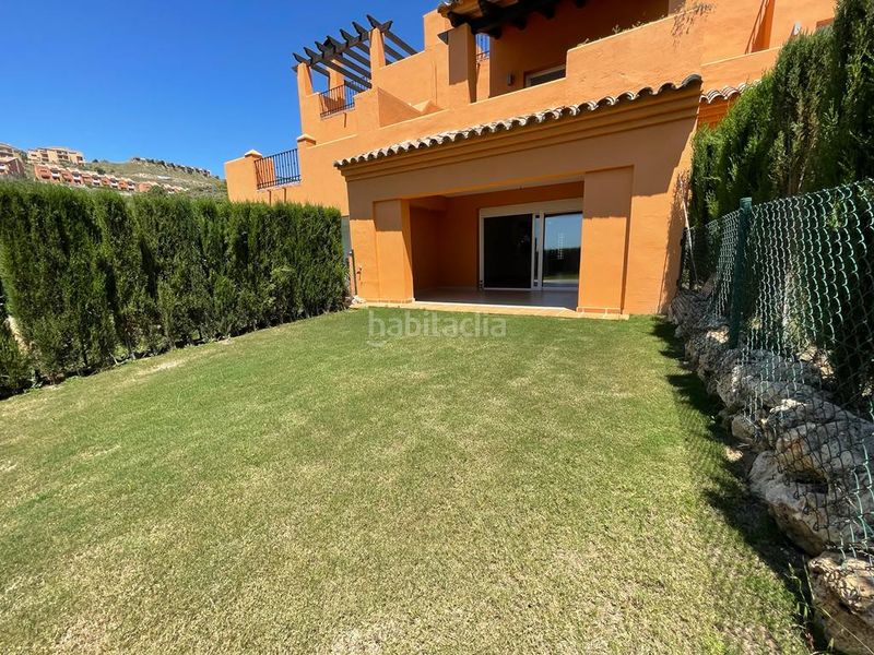 Foto 79c7370a-ff27-4712-a1eb-3f09edd80804. Maison jumelée dans atalaya hill-club 1 dans La Alquería Benahavís