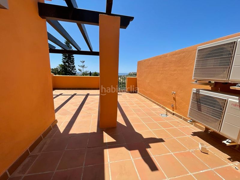 Foto f30e3555-17ad-42ca-b1a3-1a11d8dd0b4b. Maison jumelée dans atalaya hill-club 1 dans La Alquería Benahavís