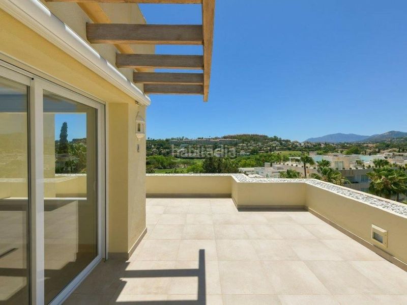 Foto a9265ce3-d0e2-42a1-9cc7-d9588950d0e7. Ático en Las Brisas Marbella