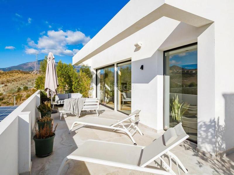 Foto d8b9154e-f49c-45b9-aa5d-1874b382e53f. Lloguer casa amb aparcament piscina a La Alquería Benahavís