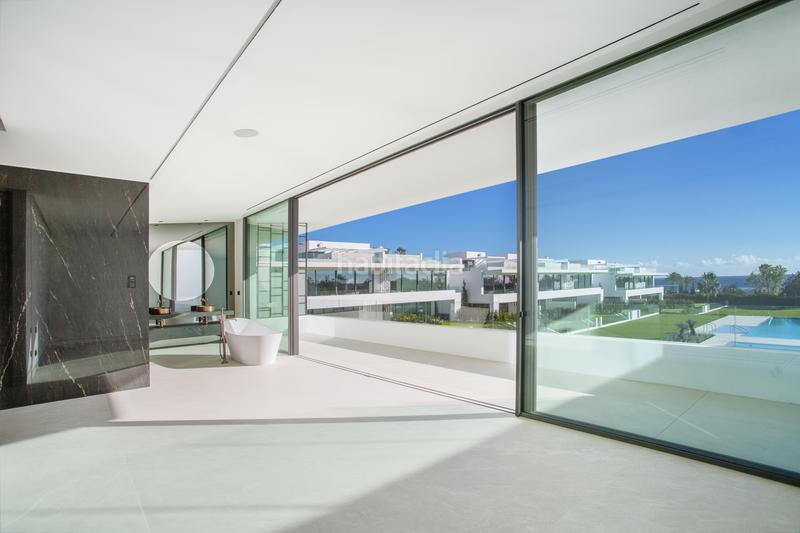 Foto c3cd959c-f5ac-4dce-855b-3f14bbf16045. Casa in urbanizacion villa parra palomeras 66 in Las Lomas de Río Verde Marbella