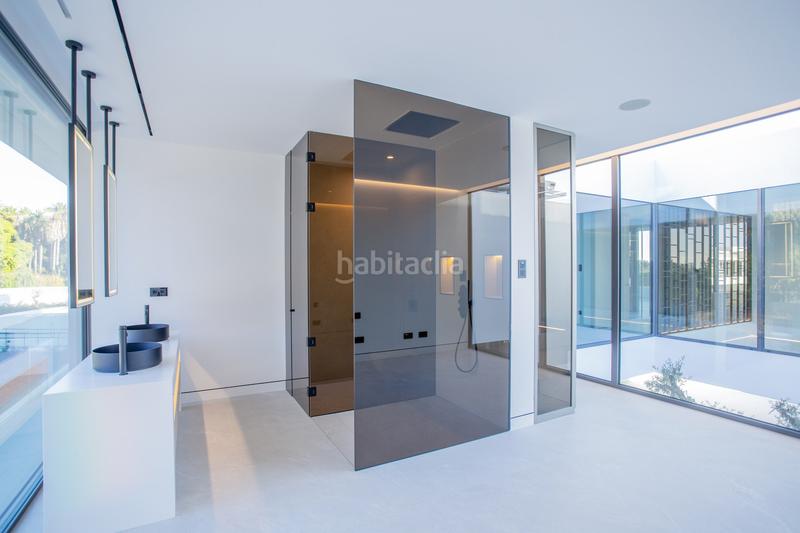 Foto e912c13a-7c0a-4091-a0de-4e8212c5797d. Casa in urbanizacion villa parra palomeras 66 in Las Lomas de Río Verde Marbella