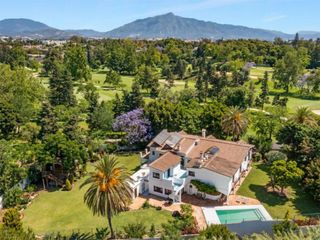 Xalet a Guadalmina Baja. Chalet único en el campo de golf de guadalmina llevar una vida d