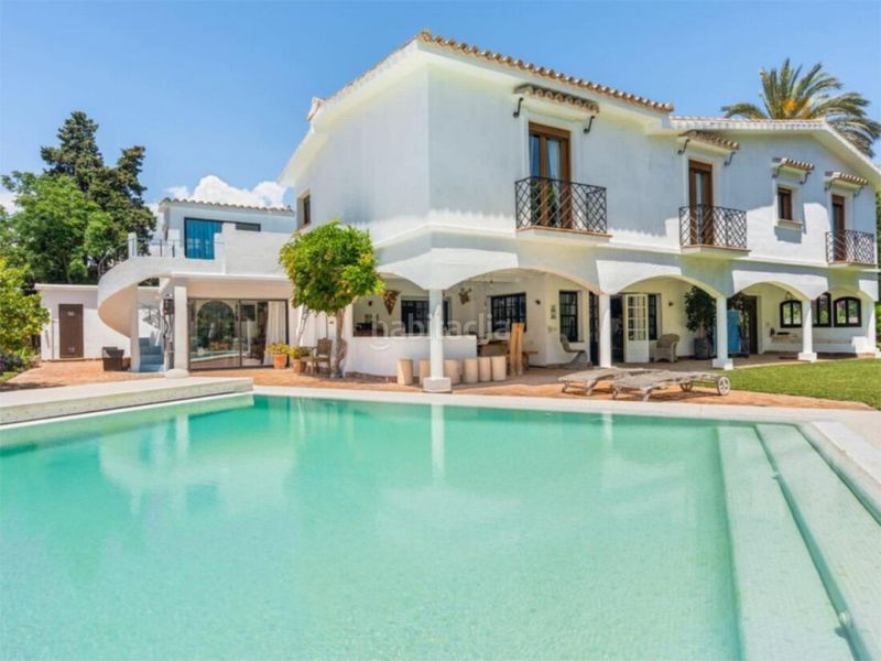 Foto a320069a-d890-4288-9655-cece287c4321. Xalet amb calefacció aparcament piscina a Guadalmina Baja Marbella