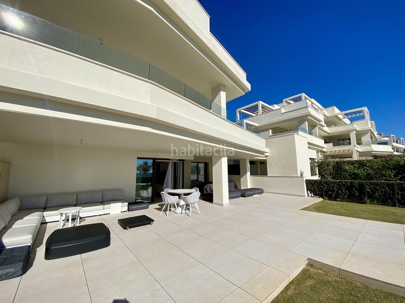 Foto f5843d27-1cb8-474b-a8d8-aed6e2f27d4b. Planta baixa amb aparcament piscina a El Velerín Estepona