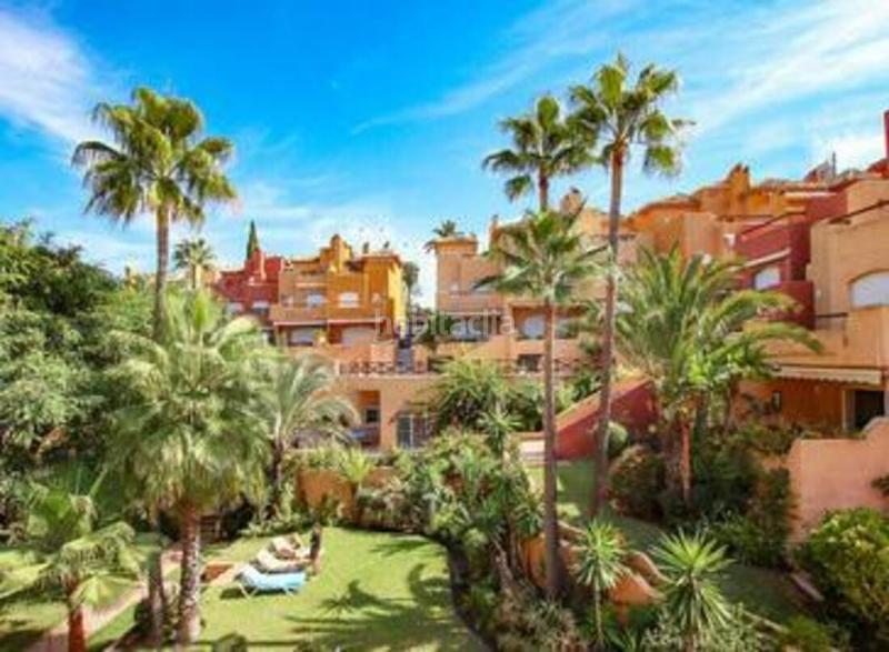 Foto d962112d-b4a7-4281-896a-ff5494ea2a1c. Casa adosada en urbanizacion n andalucia j 141 adosado excepcional en Marbella