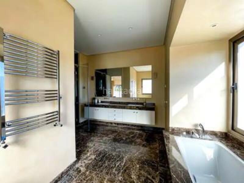 Foto c6fe3d5c-ca98-4fb2-867e-e62edcf29828. Alquiler casa en n/a lujo en Paraiso - Barronal Estepona