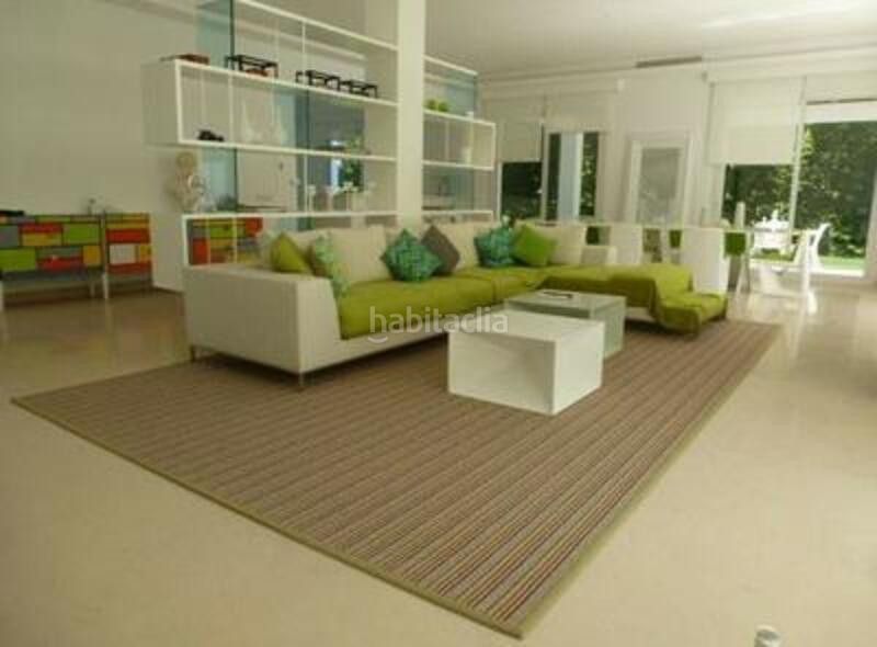 Foto 0ff8cb8f-9735-4a4e-899d-432c75c29577. Lloguer casa amb aparcament piscina a Guadalmina Baja Marbella