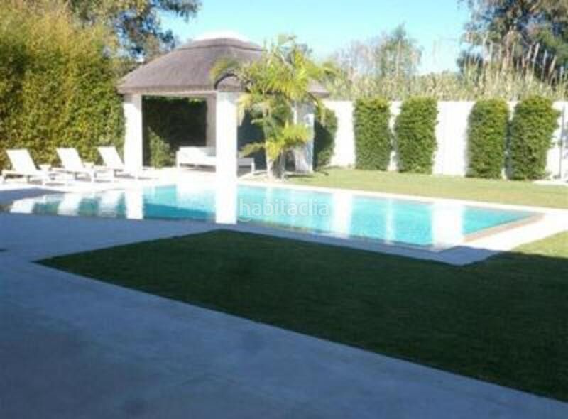 Foto da06a4a8-18cb-4a88-a0ee-ec98c35d78d3. Lloguer casa amb aparcament piscina a Guadalmina Baja Marbella