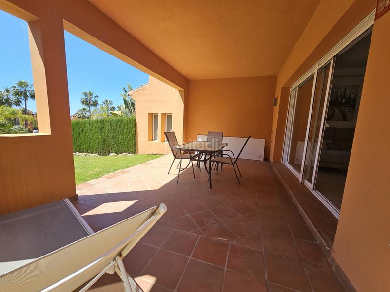 Foto c04da7dc-54ce-4530-a80a-acd9e0882e89. Casa pareada en atalaya hill-club 1 en La Alquería Benahavís