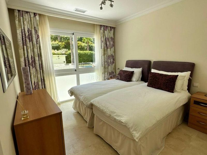 Foto 9e673d8b-0a22-4789-bbfa-ded8e5394ead. Lloguer planta baixa amb aparcament piscina a Las Brisas Marbella