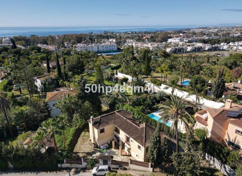 Foto 68bf033d-b382-45f3-a122-07d9ba8cf809. Casa en n/a en Las Brisas Marbella