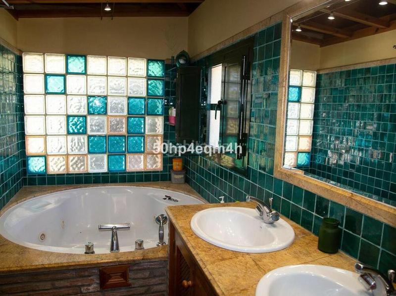 Foto b112a37e-2d2b-412e-8788-6c7754cabef8. Casa en n/a en Las Brisas Marbella