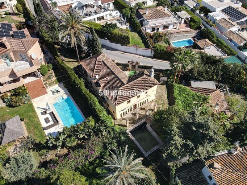 Foto d8cd3234-5785-4235-a6b9-6e14807f2319. Casa en n/a en Las Brisas Marbella