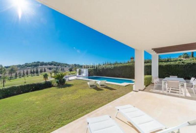 Foto 6fb2215f-a2bb-43f2-b4ad-d47e77b5f5e8. Alquiler apartamento en n/a en Paraiso - Barronal Estepona