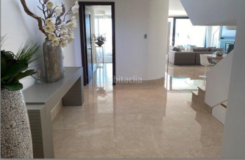 Foto b802a47c-e8a1-4b83-8874-a0889539d1b2. Lloguer àtic amb aparcament piscina a Sierra Blanca Marbella
