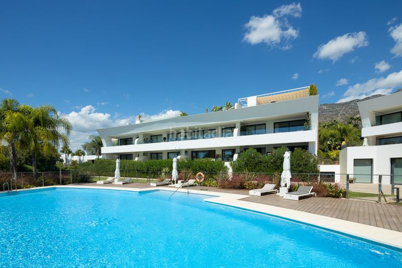 Foto babdaf7e-d824-44a6-9613-2bb1c2551f73. Lloguer àtic amb aparcament piscina a Sierra Blanca Marbella