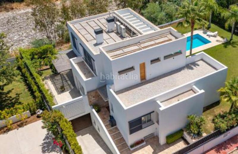 Foto 2c4f2ffc-8400-4101-aad3-dd8ab9edd9f6. Casa a calle 5 5 a Guadalmina Baja Marbella