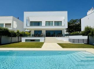 Rent House in Calle 4 53