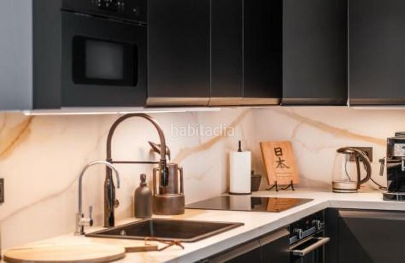 Foto 5818771f-fbaa-4308-a1d9-dd275b59ab71. Apartamento en calle real 5 en Nueva Andalucía centro Marbella
