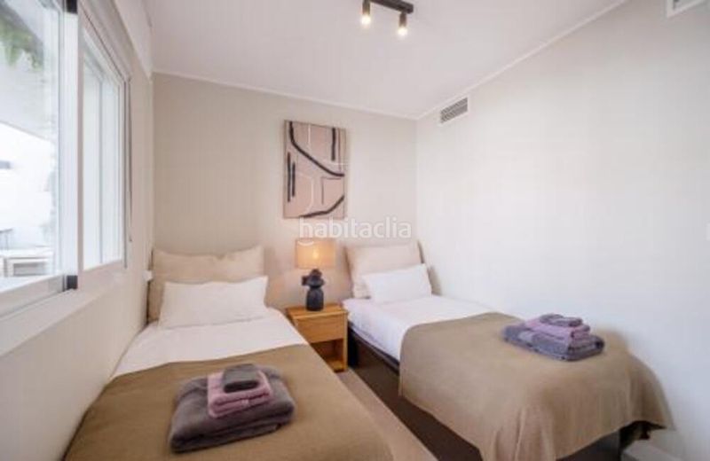 Foto 79bf1bf0-acda-4d5d-8154-42a5b8cfa531. Apartamento en calle real 5 en Nueva Andalucía centro Marbella