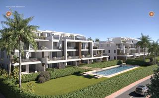 Planta baja en Calle rincon de la victoria 109. Apartamento planta baja en venta en cancelada, estepona