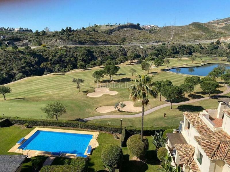 Foto 2c6b81a7-c237-4d9c-a35c-f7a7dda8e155. Rent penthouse with pool in los arqueros - puerto del almendro Benahavís