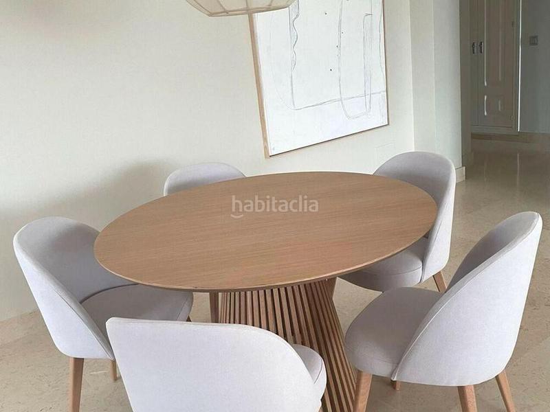 Foto 6bcb18f7-3be5-4f1b-8335-cd6e7ee305aa. Rent penthouse with pool in los arqueros - puerto del almendro Benahavís