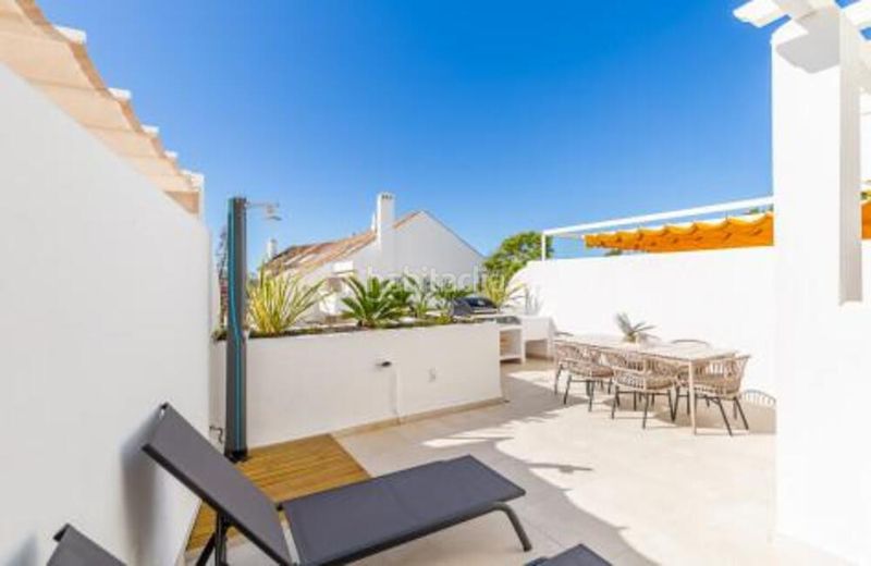Foto 656dd0b9-e1d0-4cc9-8a2a-1056b2b81324. Apartamento en n/a en Nueva Andalucía centro Marbella
